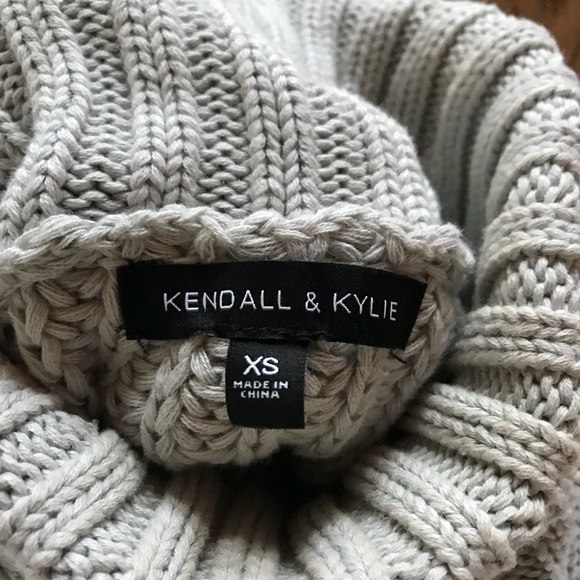 Kendall & Kylie Sleeveless Sweater size XS - Picture 5 of 5